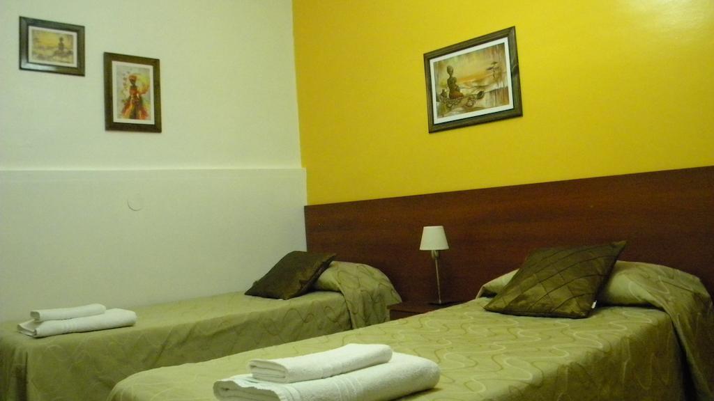 Hotel Del Mar Κομοντόρο Ριβαντάβια Δωμάτιο φωτογραφία